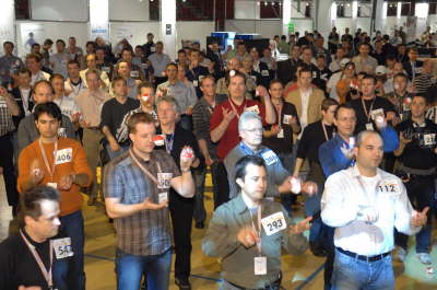 Weltrekod in Massenjonglage bei Microsoft Schweiz